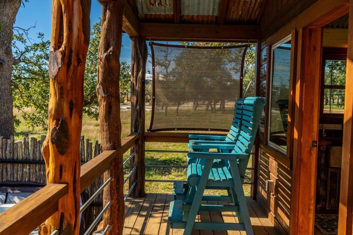 Rockin' R - Morning Star Cabin Фредериксберг Экстерьер фото